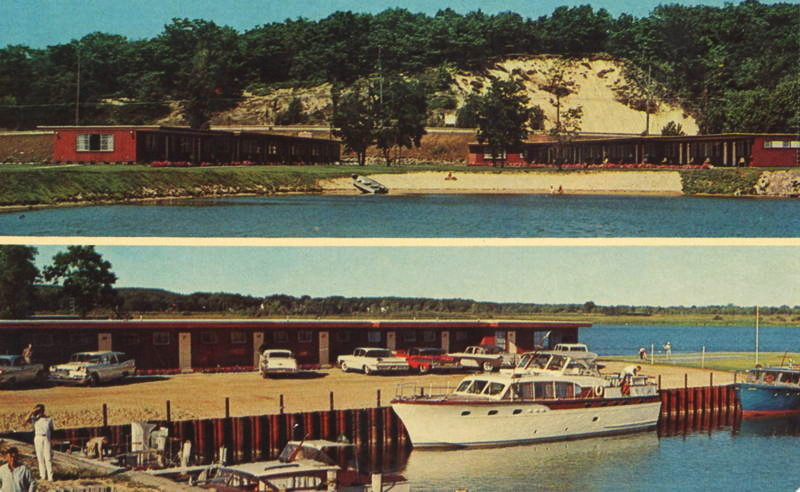 Moonlite Motel - Vintage Postcard